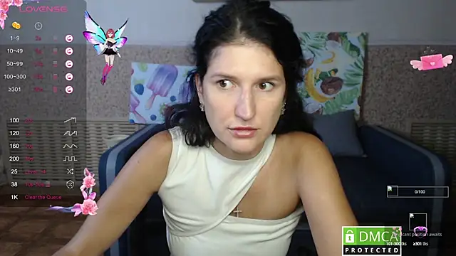 Snapshot of Alianna_Solo_Kisses chatting on September 10, 5:29 am Alianna Solo Kisses online show from September 10, 5:29 am