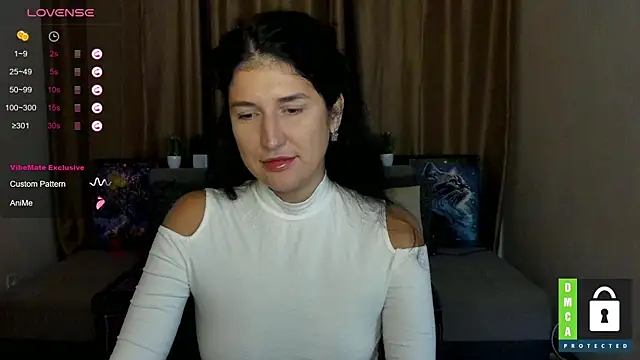 Snapshot of Alianna_Solo_Kisses chatting on September 19, 5:31 am Alianna Solo Kisses online show from September 19, 5:31 am