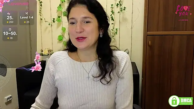 Snapshot of Alianna_Solo_Kisses chatting on October 2, 11:28 am Alianna Solo Kisses online show from October 2, 11:28 am