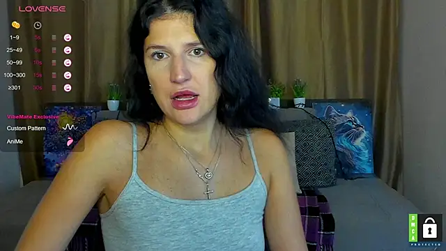 Snapshot of Alianna_Solo_Kisses chatting on October 15, 5:29 am Alianna Solo Kisses online show from October 15, 5:29 am