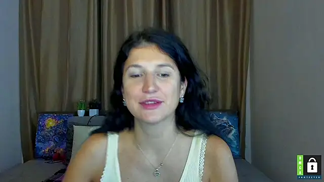 Snapshot of Alianna_Solo_Kisses chatting on November 7, 6:35 am Alianna Solo Kisses online show from November 7, 6:35 am