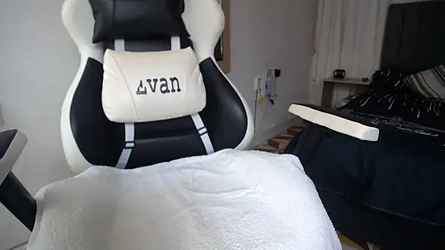 Valerioe online show from February 28, 1:03 pm