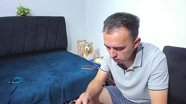 big-dicktop23 online show from December 16, 1:43 am