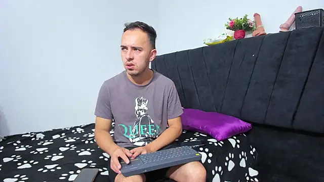 big-dicktop23 online show from April 24, 3:25 pm