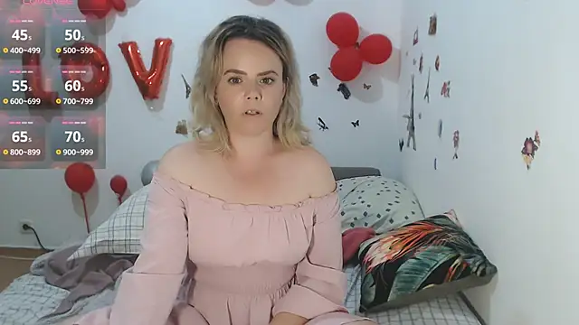 hotmilf4uxxx online show from June 17, 9:45 am