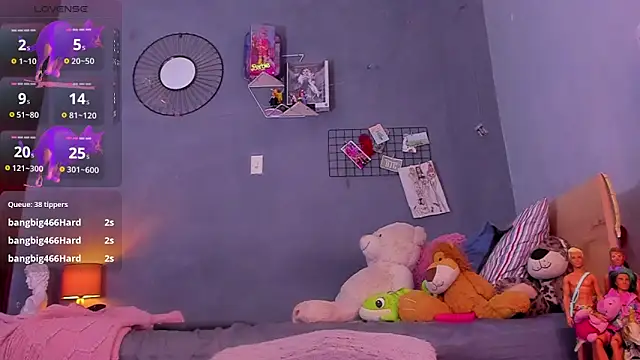 tiffbeatiful online show from January 25, 5:18 am