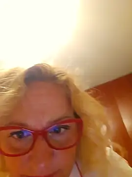 Snapshot of VirginiaNurse chatting on July 4, 7:53 pm VirginiaNurse online show from July 4, 7:53 pm