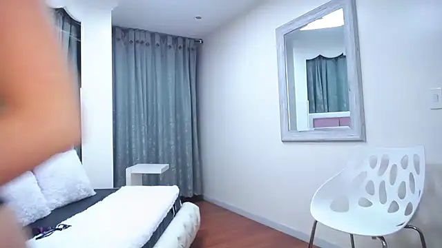 Snapshot of IssadoraJames chatting on January 21, 12:57 am IssadoraJames online show from January 21, 12:57 am