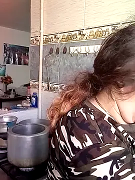 Snapshot of loba9706 chatting on March 2, 2:10 pm loba9706 online show from March 2, 2:10 pm