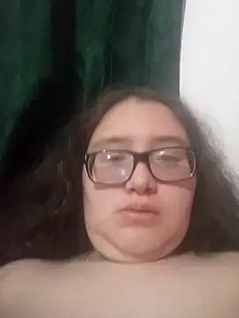 Snapshot of loba9706 chatting on October 5, 8:12 am loba9706 online show from October 5, 8:12 am