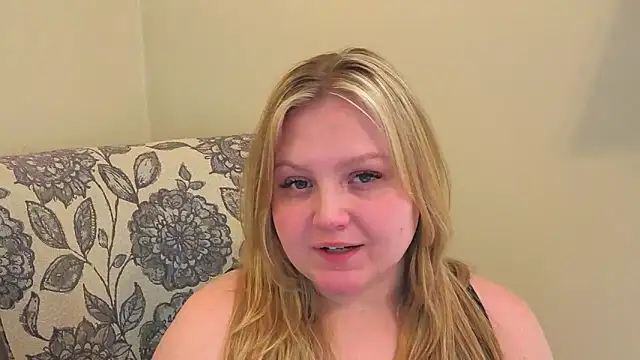 PhatAssBlond online show from April 8, 6:19 pm