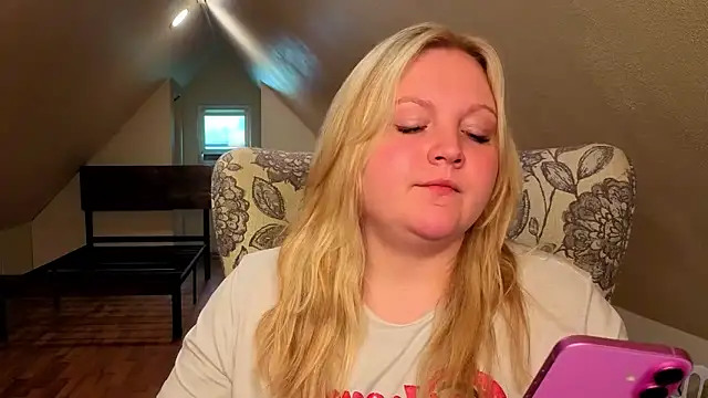 PhatAssBlond online show from May 16, 9:13 pm