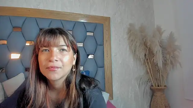 yayi derek online show from October 14, 11:33 am