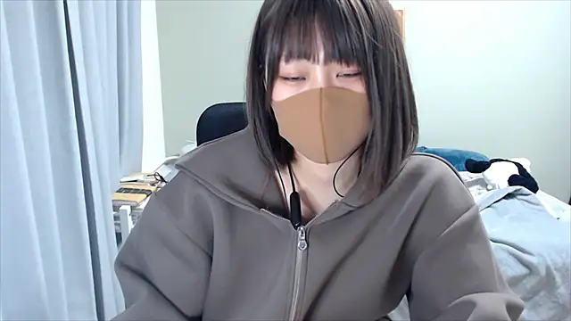 izumi  123 online show from December 5, 12:22 pm