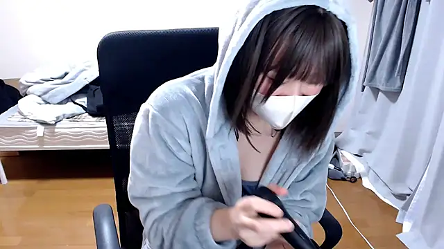 izumi  123 online show from February 10, 11:02 pm