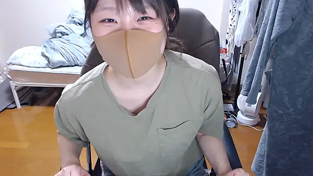 izumi  123 online show from March 24, 4:23 pm