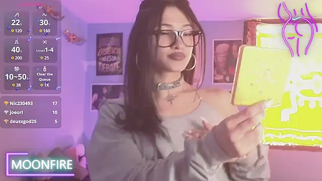 Snapshot of moonfiredancer chatting on January 12, 2:30 pm moonfiredancer online show from January 12, 2:30 pm