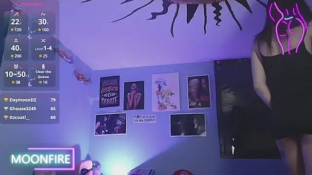 Snapshot of moonfiredancer chatting on January 13, 2:50 am moonfiredancer online show from January 13, 2:50 am