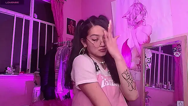 Snapshot of moonfiredancer chatting on September 25, 2:59 am moonfiredancer online show from September 25, 2:59 am