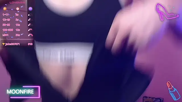 Snapshot of moonfiredancer chatting on November 21, 10:47 am moonfiredancer online show from November 21, 10:47 am