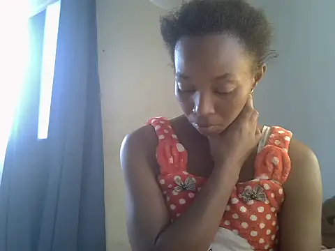 ElianeHot online show from February 28, 7:53 am