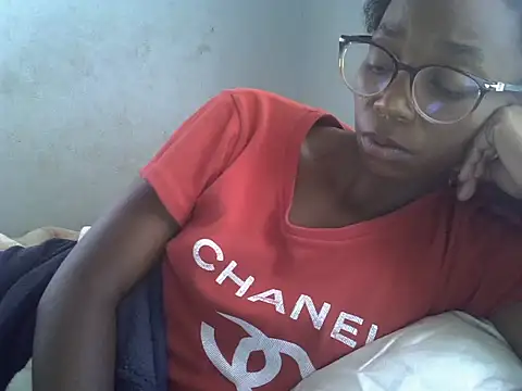 ElianeHot online show from April 4, 4:33 am