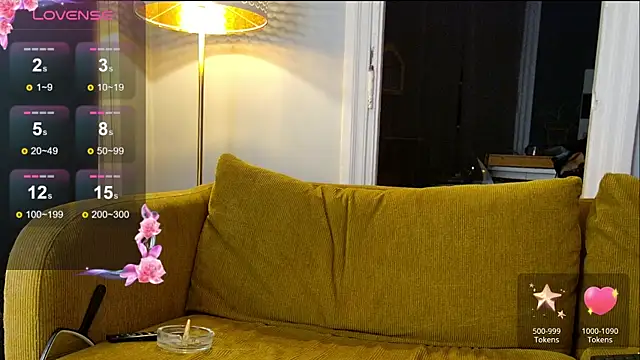 Snapshot of Azurea69 chatting on March 1, 1:22 am Azurea69 online show from March 1, 1:22 am