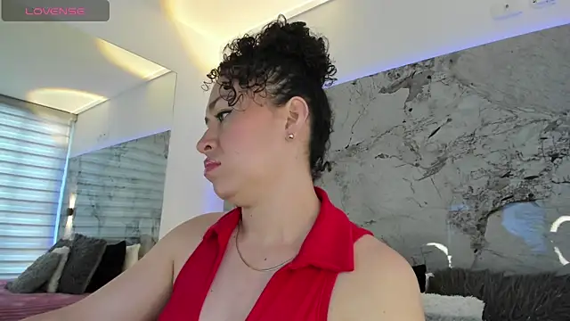 LIZ HOLMES online show from September 18, 11:56 am