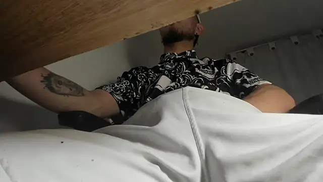 s sven03 online show from February 21, 4:18 am