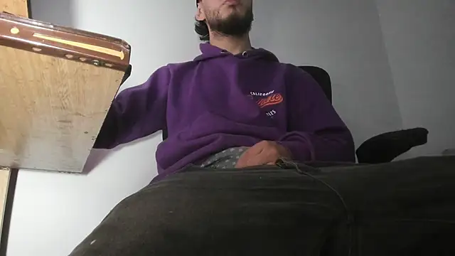 s sven03 online show from October 18, 4:04 am