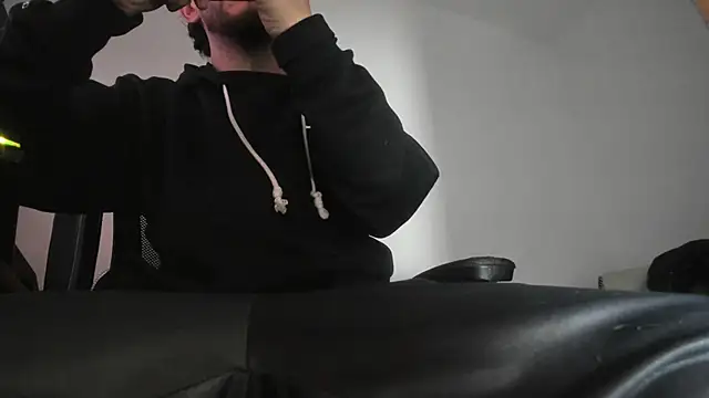 s sven03 online show from November 13, 10:41 pm