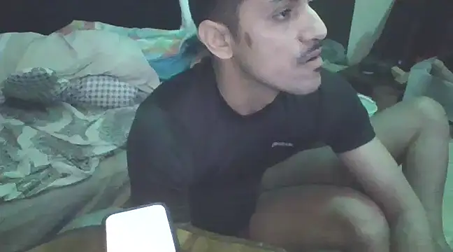 Snapshot of kevinbolena chatting on January 7, 1:24 pm kevinbolena online show from January 7, 1:24 pm