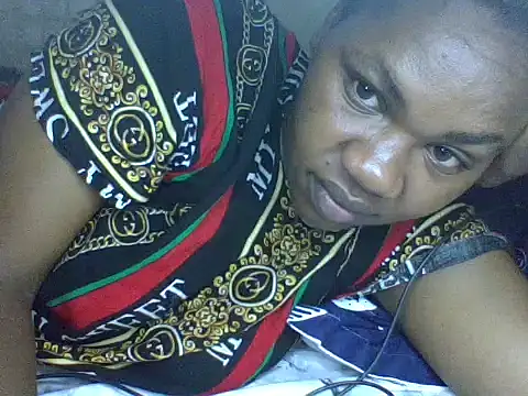 Snapshot of Cute_sassy3 chatting on February 14, 9:50 am Cute sassy3 online show from February 14, 9:50 am