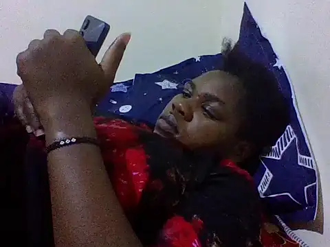 Snapshot of Cute_sassy3 chatting on February 18, 9:33 pm Cute sassy3 online show from February 18, 9:33 pm