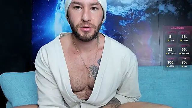 Snapshot of delessandro_world chatting on March 19, 1:21 am delessandro world online show from March 19, 1:21 am