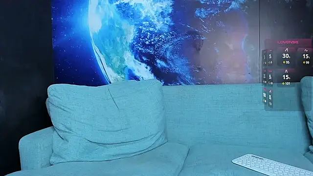 Snapshot of delessandro_world chatting on March 23, 3:21 am delessandro world online show from March 23, 3:21 am