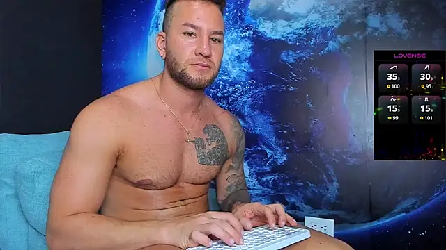 Snapshot of delessandro_world chatting on September 22, 12:45 am delessandro world online show from September 22, 12:45 am