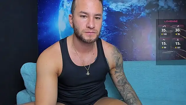 Snapshot of delessandro_world chatting on October 7, 2:53 am delessandro world online show from October 7, 2:53 am