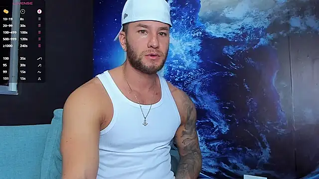 Snapshot of delessandro_world chatting on October 12, 4:44 am delessandro world online show from October 12, 4:44 am