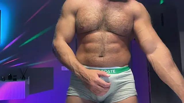 KarlosRichi online show from November 3, 7:04 pm