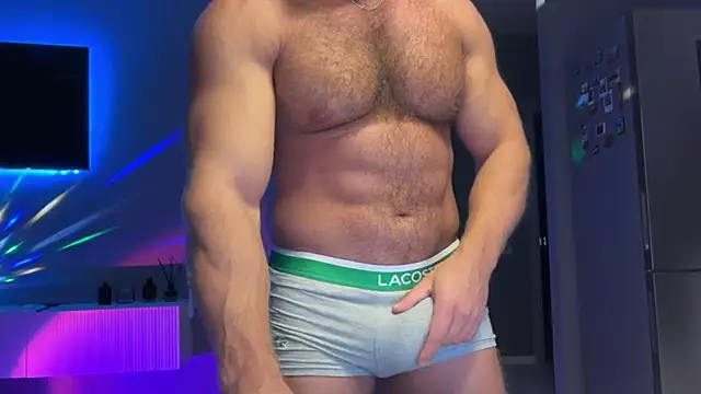 KarlosRichi online show from March 6, 3:41 pm