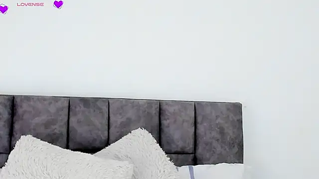 VeronicaTonu online show from March 17, 6:00 pm