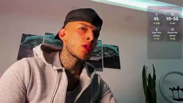 Snapshot of angeel_d035 chatting on November 9, 11:19 am angeel d035 online show from November 9, 11:19 am