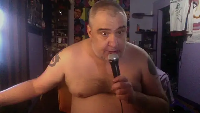 Snapshot of PerveyUncle chatting on February 8, 10:35 pm PerveyUncle online show from February 8, 10:35 pm