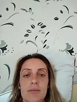 Snapshot of SophyGirl chatting on April 15, 12:34 pm SophyGirl online show from April 15, 12:34 pm