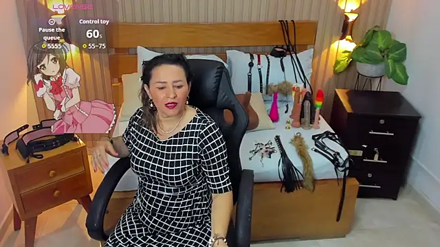 luciana ballesteros  online show from October 27, 12:20 pm