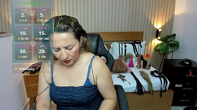 luciana ballesteros  online show from January 6, 12:09 pm