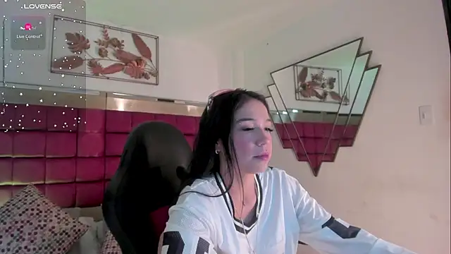 FaloonRoussel online show from February 20, 6:19 pm