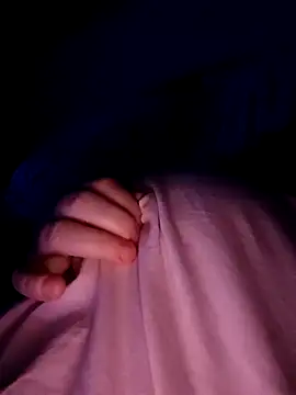 Snapshot of poussychats chatting on December 6, 10:19 pm poussychats online show from December 6, 10:19 pm