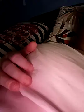 Snapshot of poussychats chatting on January 14, 8:04 pm poussychats online show from January 14, 8:04 pm